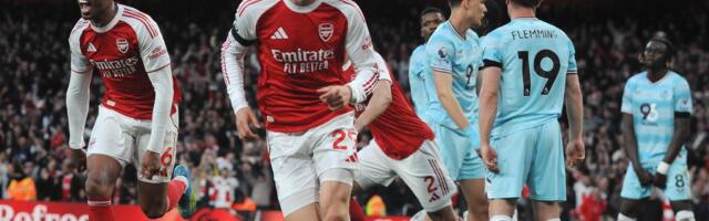 Arsenal iz kornera došao na korak do titule! Barnli pao, pričaće se o sudijskim odlukama, a ostao je samo taj Palas /VDIEO/