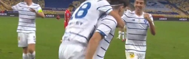 Kraj sna o Ligi šampiona za AZ Alkmar, Dinamo juri povratak u elitu posle četiri godine (VIDEO)