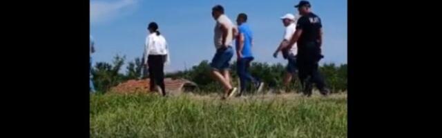 Pristalice SNS okupljaju se da dočekaju Vučića, zborove građana zaustavila policija u Novom Sadu (VIDEO)