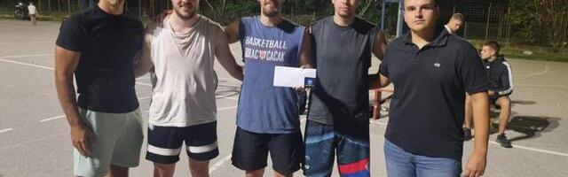 Ekipa ,,Magla, Pegla, Cigla” pobednik turnira ,,Treći basket pamćenja”