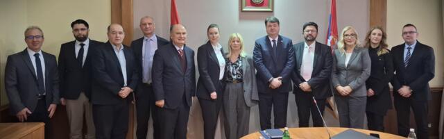 Prst u oko pravdi: Vladan Petrov izabran za predsednika Ustavnog suda