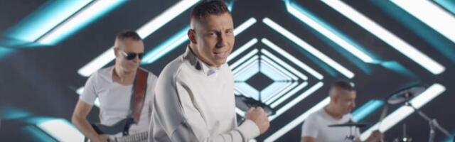 "Čekam da devojka zaspi, pa idem dalje..." Pevač iz popularnog benda o neverstvu "To je normalno..."