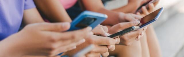 Šta nikad ne treba da kucate u ChatGPT: Zbog ovih reči, policija tinejdžerima zakucala na vrata!