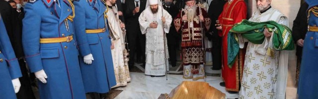 Ateisti Srbije: Ministar Stefanović da se izvini zbog zloupotrebe vojske na sahrani patrijarha