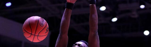 Američki centar uz sina uči srpski i čeka poziv Zvezde ili Partizana: Porodica moje žene bi to volela!