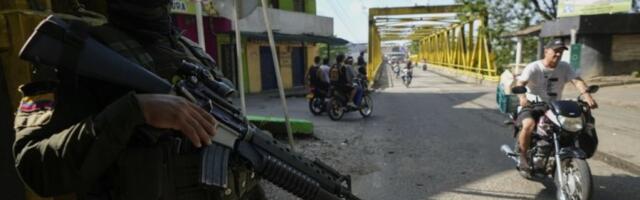 CRNI BILANS SAMO RASTE: Čak 20 žrtava napada na autobus! Eksplozija napravila krater od 200 METARA! 36 ljudi u bolnici, među njima i DECA! (FOTO, VIDEO)