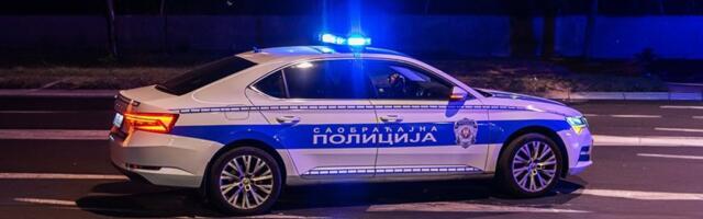 Jeziv sudar u Vrnjačkoj Banji: Kamere snimile "zakucavanje" u parkirano vozilo (VIDEO)