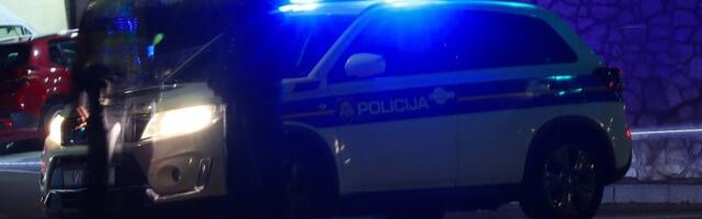 Vozila decu mrtva pijana, pa sletela s puta: Jeziva saobraćajka - auto završio na krovu