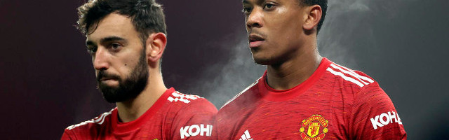 Ispod jelke poklon od sudije - Ljudi, Mančester je prvi! (video)