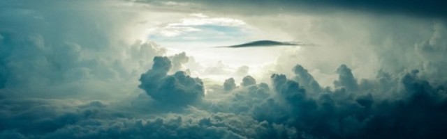 PILOT SE ZALEDIO KADA JE VIDEO DA MU NEŠTO ČUDNO LETI U SUSRET, vojska je odmah podigla "miraž" i tada je usledio ŠOK... Misterija ni posle 40 godina nije rešena!