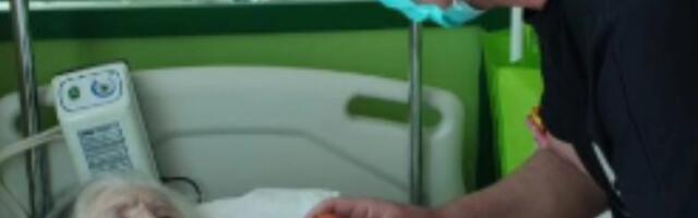 "Mama je ipak danas pobedila..." Milan Milošević objavio fotografiju iz bolnice i dirnuo sve