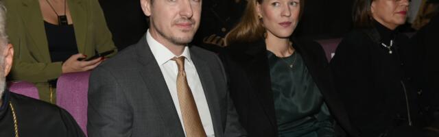 Mali princ Stefan Karađorđević (7) je snimljen u Narodnom pozorištu: Svi komentarišu da je dete za primer