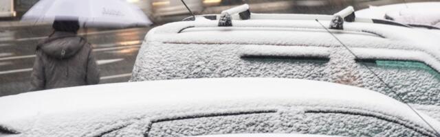 Ludilo od vremena: U Beogradu pada sneg, a na jugu Srbije 10 stepeni