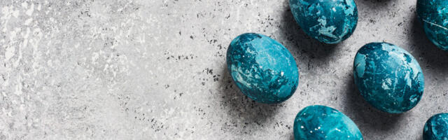 Uskršnja jaja, kao za reklamu: Intenzivna plava, pa još svetlucaju (RECEPT+VIDEO)