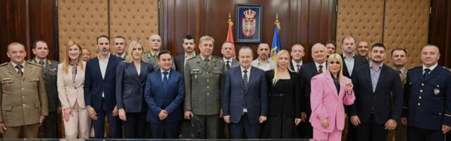 DAČIĆ PRIMIO POLAZNIKE 15. KLASE VISOKIH STUDIJA BEZBEDNOSTI I ODBRANE: Usavršavanje kadrova jedan od ključnih stubova stabilnog i efikasnog sistema