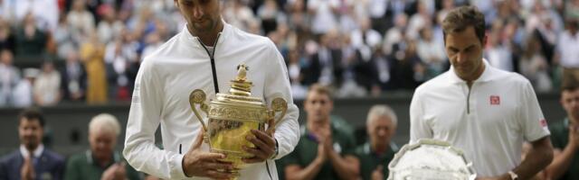 Novak Đoković objavio sliku sa Federerom i poslao šampionsku poruku pred Vimbldon