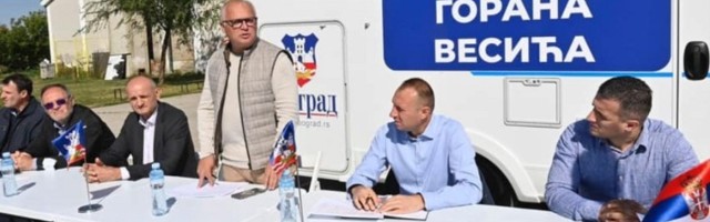 "Surčin želi promene, a ne Vesića koji dođe da se slika"