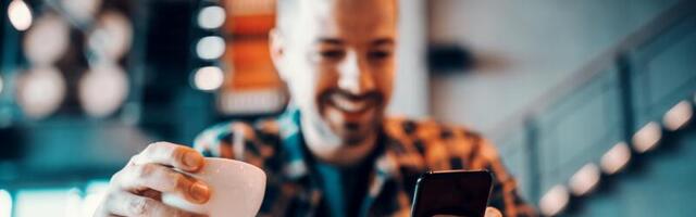 Misli samo na tebe: Ovakve poruke šalje zaljubljen muškarac!