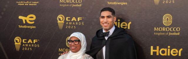 Proglasili su za "najboljeg" čoveka koji je optužen za silovanje! Na dodelu došao sa majkom