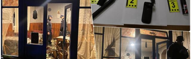 BLOKADERI NEMOĆ POKAZUJU UVREDAMA, DIVLJANJEM I NASILJEM: Sramno ponašanje tokom lokalnih izbora: To je njihova politika i "pristojna" Srbija koju promovišu