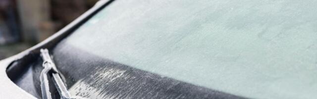 Kako na najjednostavniji način skinuti led sa šoferšajbne? Rešavamo sve zabune i otkrivamo šta je najlakše