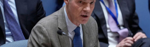 Париз ће наставити дугорочно да подржава Украјину