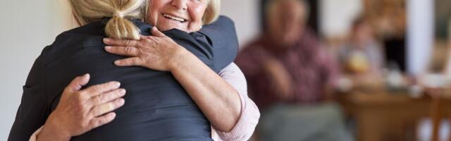 Sestre koje su kao deca našle majku mrtvu ponovo se spojile 51 godinu kasnije: Otac je ubio, a njih razdvojio