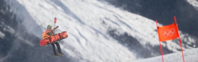 MUČNE SCENE SA ZIMSKIH OLIMPIJSKIH IGARA! Lindzi Von morali da EVAKUIŠU HELIKOPTEROM sa staze! Uznemirujuće i jezive fotografije šokirale planetu! (FOTO)