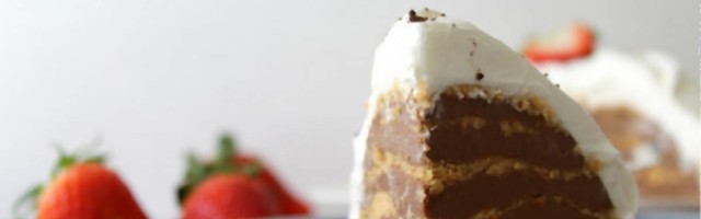 Najjednostavnija torta - ukusni dezert koji se toliko bzo sprema da potpuno opravdava svoje ime