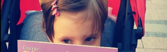 Mali anđeo otišao: Preminula Petra iz Niša