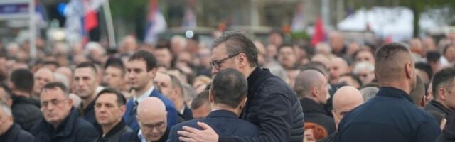 Vučić se oglasio pred početak skupa (FOTO)