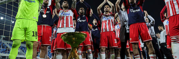 ZVEZDA U PROBLEMU: Moraće da zadrže stranca još pola godine, za sve kriv naš trener!