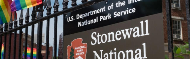 Битка за Стоунвол: Трампова директива уклонила симбол ЛГБТ покрета са споменика у Њујорку