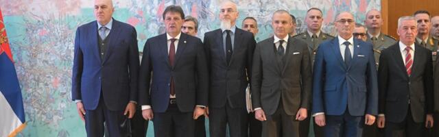 MINISTAR GAŠIĆ I KROZETO ZAJEDNO U BEOGRADU! Otvorena izložba o spasavanju srpske vojske u Muzeju Jugoslavije: Italijanska mornarica prevezla 260.000 ljudi!