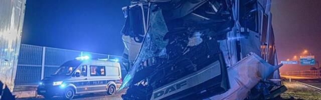 KAMION SE ZAKUCAO U ZGRADU! Drama usred noći: Vozač iz Bosne sam izašao iz smrskane kabine, šteta je OGROMNA!