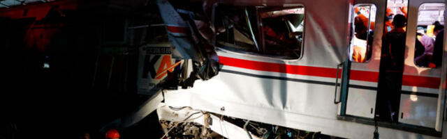 Најмање 14 мртвих и 84 повређених у судару возова у Индонезији
