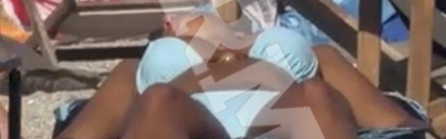 (PAPARACO) Gledate na sopstvenu odgovornost! Anđela Đuričić osunčala nove cice: Muškima na plaži digla pritisak