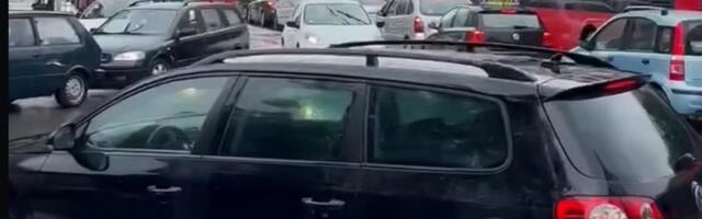 Kolaps u Nišu zbog mitinga SNS-a