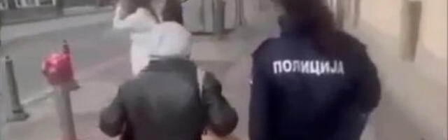 OGLASIO SE MUP O LEGITIMISANJU BAKE U ZEMUNU Policajka pozvana na disciplinsku odgovornost (VIDEO)