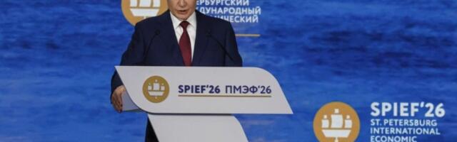 Šok na ruskom forumu: Amerikanac ustao i obratio se Putinu, a onda mu je on odgovorio