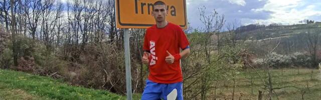 Karatista Aleksandar Jovanov posle osvajanja evropske bronze trči do Ostroga za bolesno dete