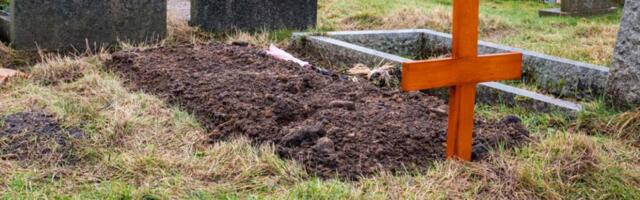 SAHRANILI BABU, A KADA SU DOŠLI KUĆI DOBILI JEZIV POZIV: Odmah su otrčali nazad, klupko je počelo da se odmotava