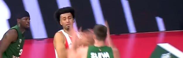 “Pogodili su me u lice kad sam izlazio”: Nvora nije mogao da spava posle derbija