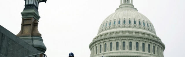 Демократе у Сенату траже више информација од министра трговине о везама са Епстајном