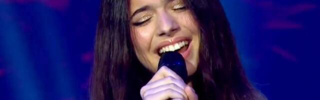 Najmlađa takmičarka u Pinkovim Zvezdama rasplakala sve! Pokorila scenu i važi za favorita a pevala tužnu pesmu