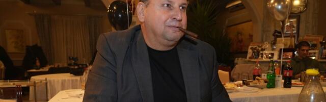 Dok mu ćerku razapinju pred milionima, evo šta radi Taki: Ovo od njega niko nije očekivao (FOTO)