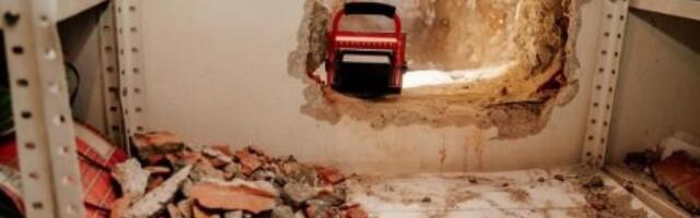 Objavljen snimak kopača iz Podgorice! Kamera ih uhvatila dok su nosili crne kese (VIDEO)