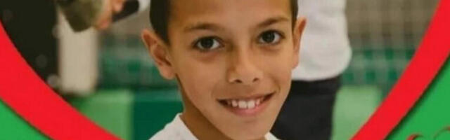 NOVOSAĐANI KOJI SU TRČALI OD SVOG GRADA DO KOSOVSKE MITROVICE, NA KRAJU STIGLI U GRAČANICU! Srbija ponosna na Zorana i Marka zbog podviga za malog Viktora!