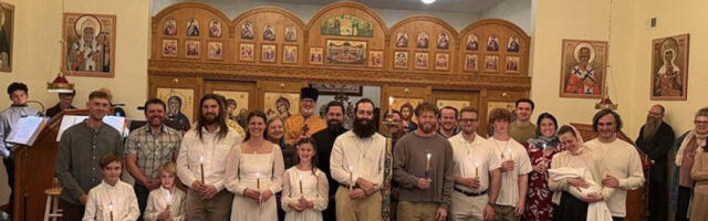 10 AMERIKANACA U ISTOM DANU PRIMILO PRAVOSLAVLJE: Krštenje i slavlje u Crkvi Svetog Antonija Velikog na zapadu Amerike