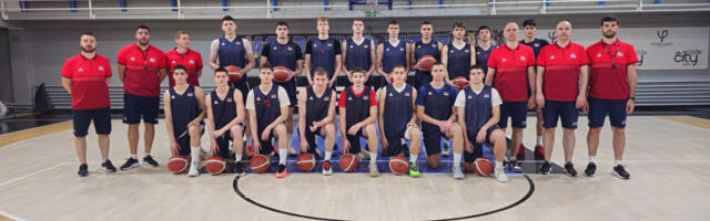 Osmorica košarkaša Borca i Čačka 94 na mini pripremama U18 i U19 reprezentacije Srbije